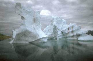 Image of icebergs, converted from .jif format with GIMP